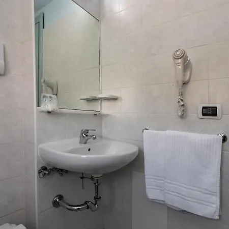 Quasar Hotel